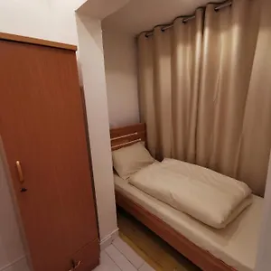 https://cloud9-premium-hostel.dubaihotelsoffers.com